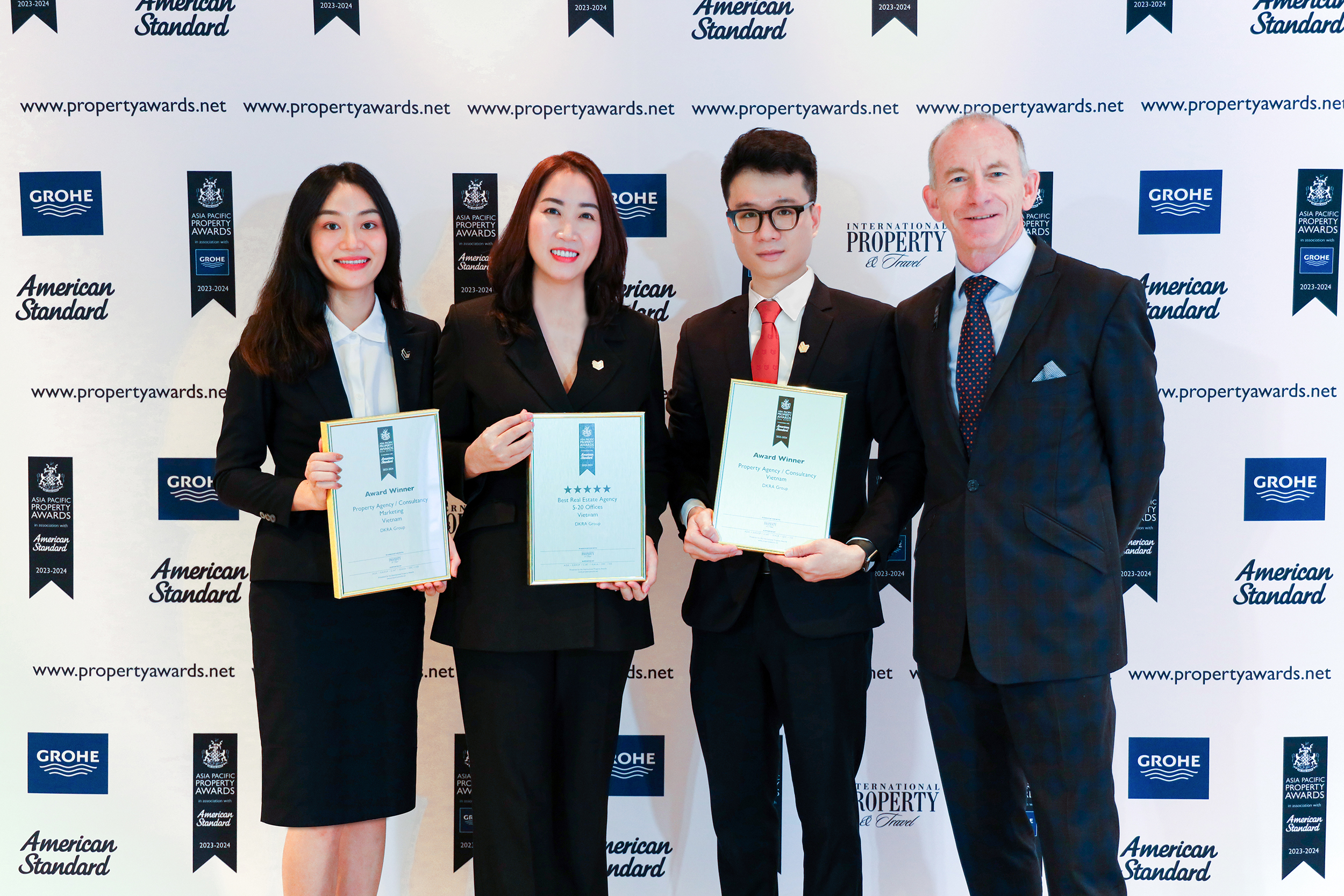 DKRA Group Bốn năm liên tiếp "Hat-trick'' giải thưởng “Hệ thống phân phối BĐS xuất sắc nhất Việt Nam”, “Đơn vị tư vấn dịch vụ BĐS xuất sắc Việt Nam”, “Đơn vị tư vấn tiếp thị BĐS xuất sắc Việt Nam” do Asia Pacific Property Awards 2021 - 2025