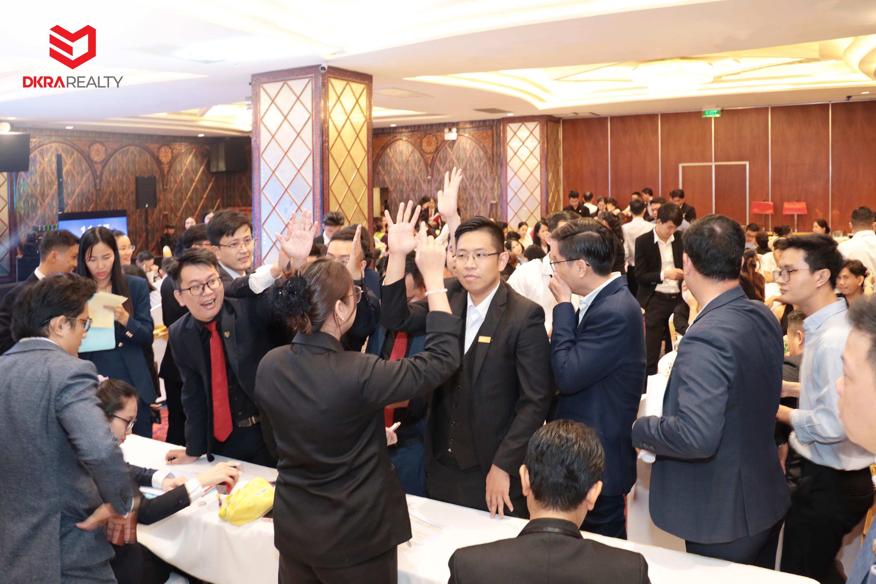 DKRA REALTY ĐỒNG HÀNH, LAN TỎA CHẤT SỐNG MỚI TẠI ĐÔ THỊ THƯƠNG MẠI THE 826 EC